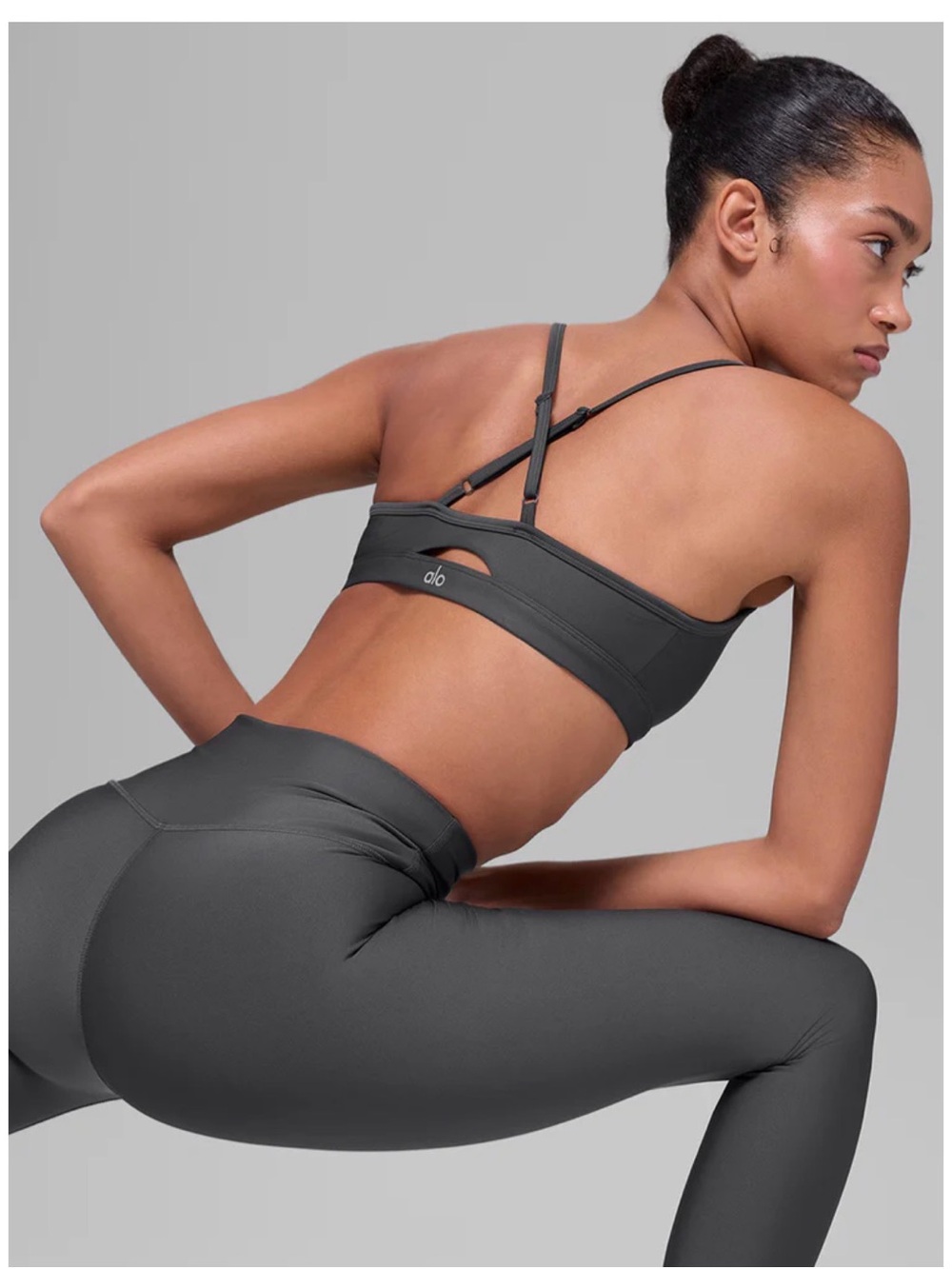 Alo Yoga Airlift Intrigue Bra in Anthracite Gray size Large